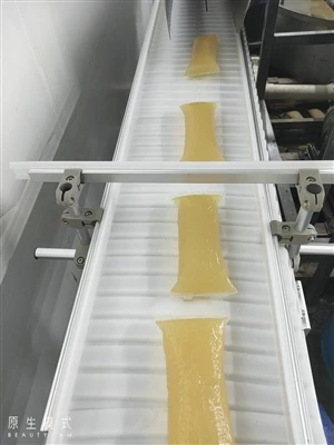 Co-extruderad varmsmälta tryckkänslig självhäftande automatisk förpackningsma...